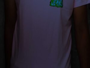 C. Playera Alien