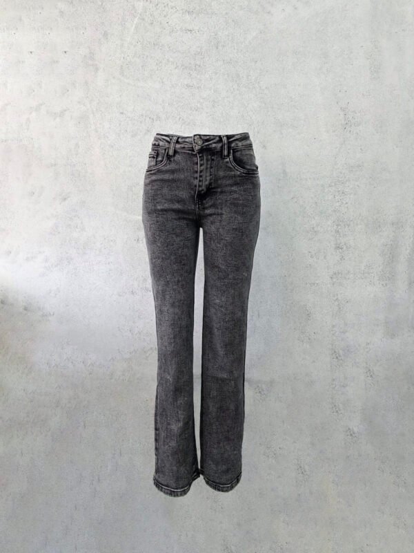 IYALI STRAIGHT JEANS