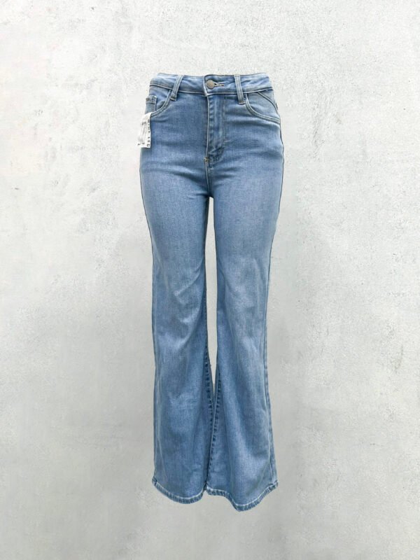 2507 Huitzi Flare Jeans