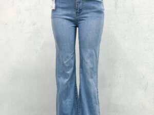 2507 Huitzi Flare Jeans